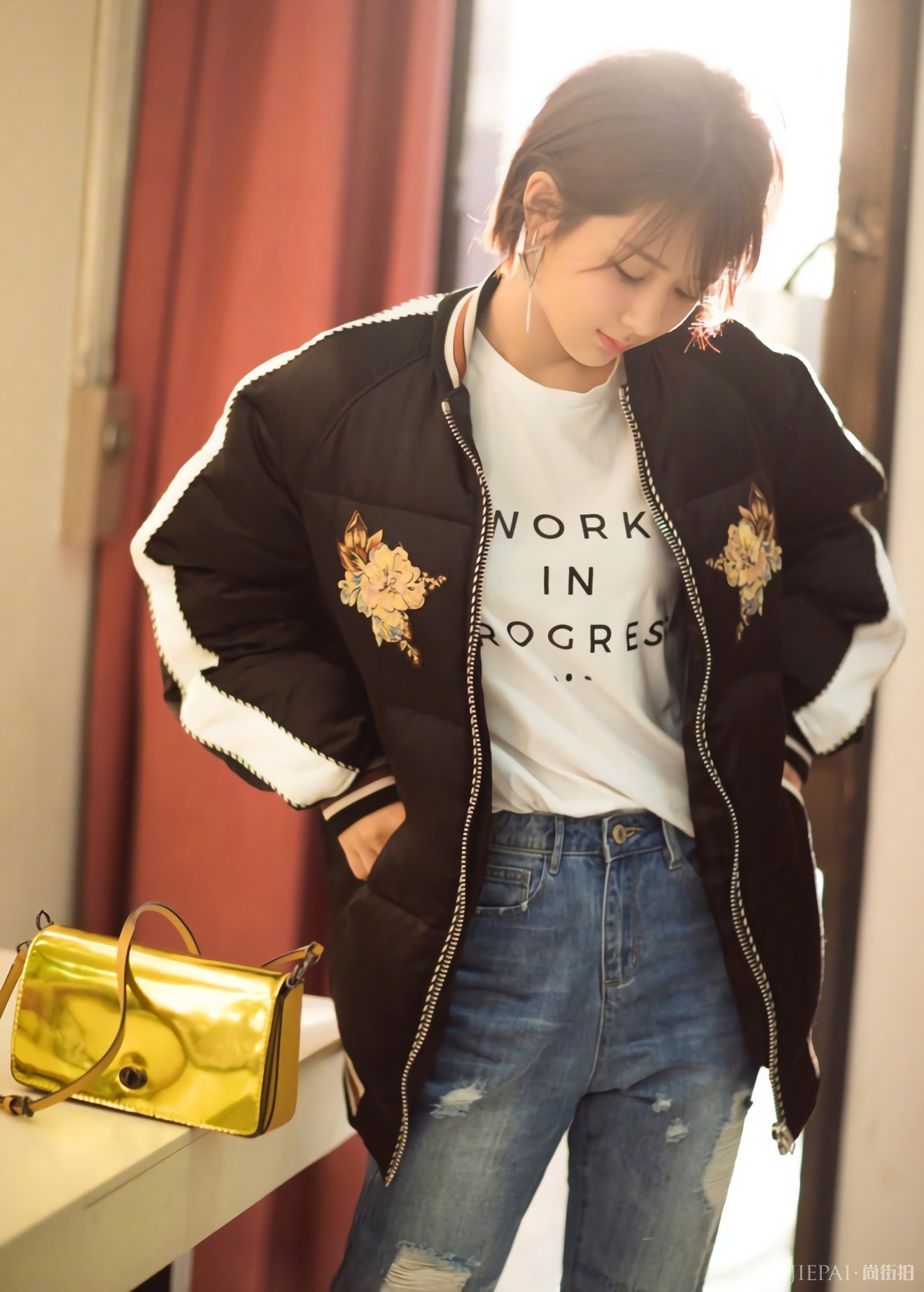 ����һ˫����ͷЬ������ʱ�֣������ҸϽ�����С��Ь��